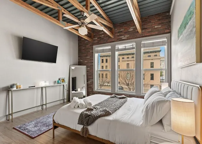 Intimate 2bd With Unique Style In The Heart Of Fortworth *